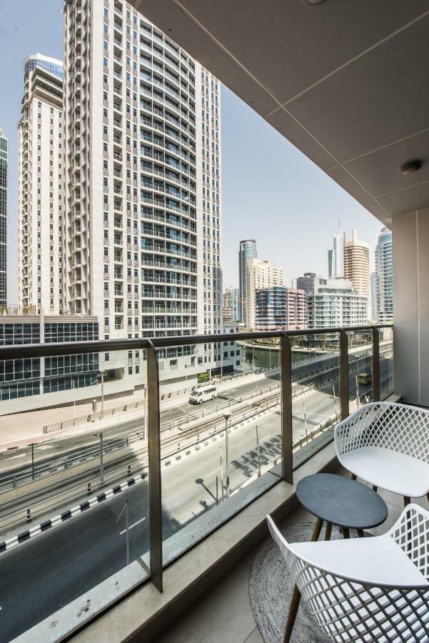 Fantastay Sparkle Tower One Bedroom Suite Marina View Dubai Exterior photo