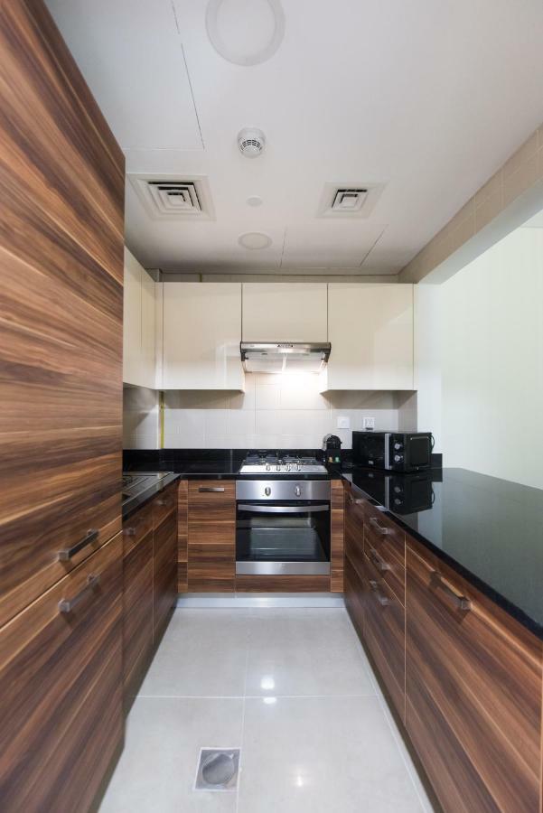 Fantastay Sparkle Tower One Bedroom Suite Marina View Dubai Exterior photo