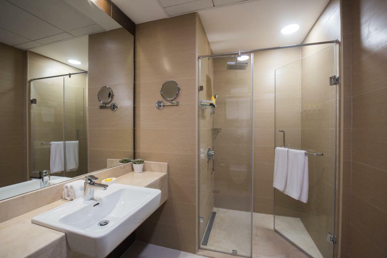 Fantastay Sparkle Tower One Bedroom Suite Marina View Dubai Exterior photo